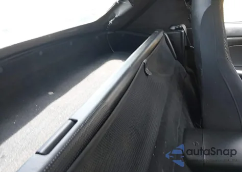 2003 Mazda Mx-5 Miata Cloth/Ls/Se/Shinsen z USA, uszkodzony, nr VIN JM1NB353230312863